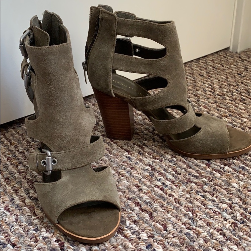Marc Fisher block heel buckle sandals